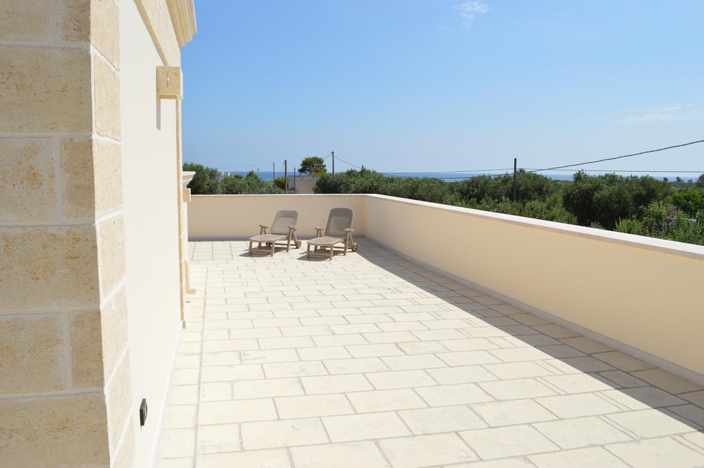 Le Terrazze Miramare B&B Torre Canne Extérieur photo