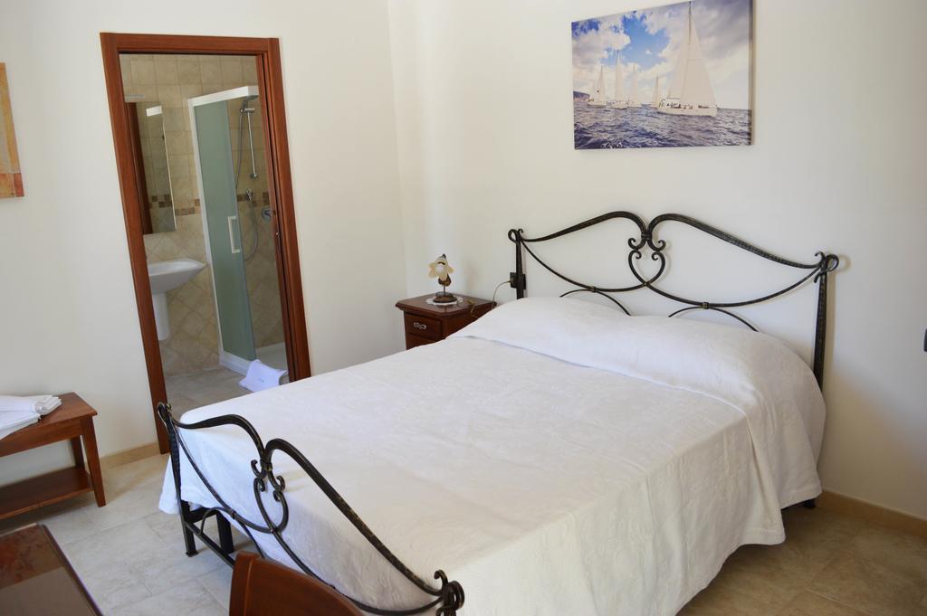 Le Terrazze Miramare B&B Torre Canne Extérieur photo
